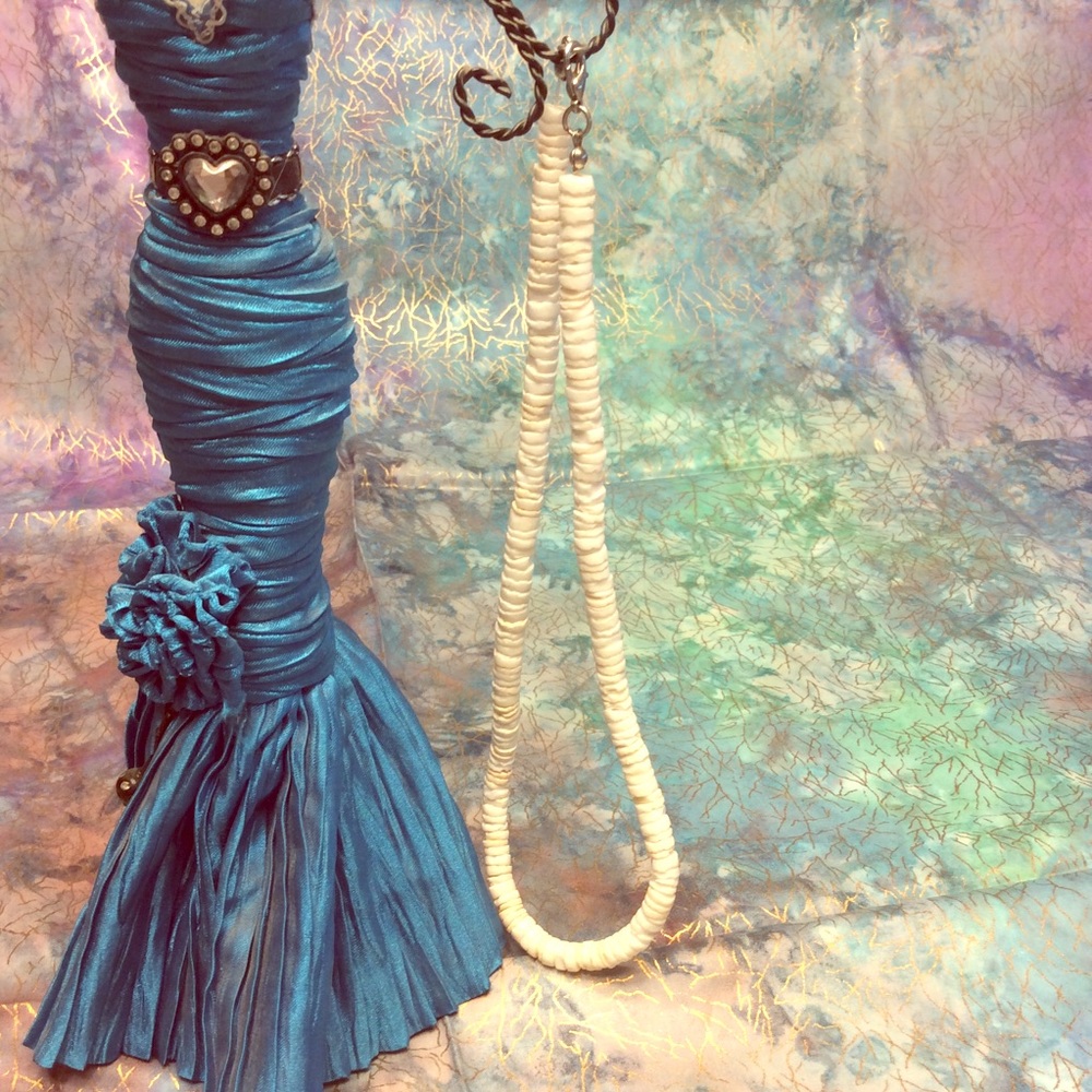 Stone bead Choker